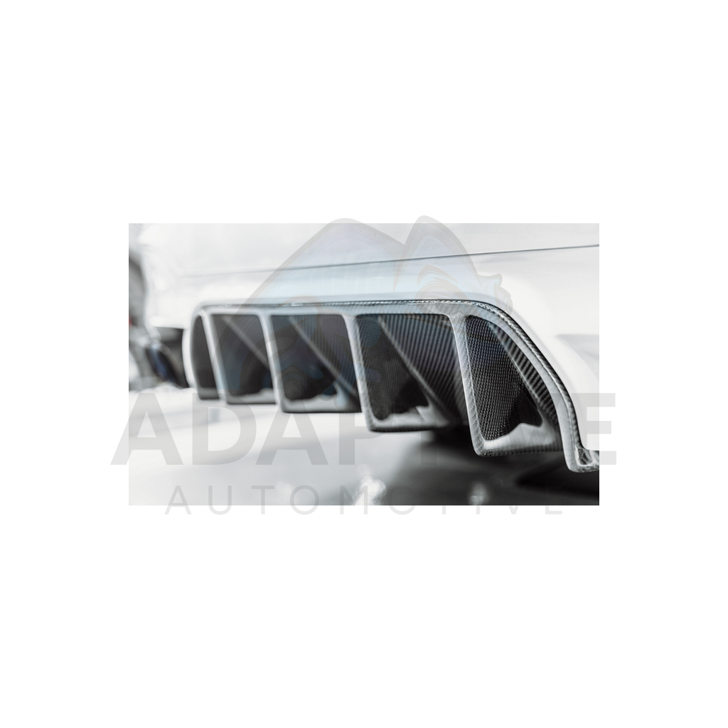 BMW G30 G31 - M5 performance style carbon rear Diffuser