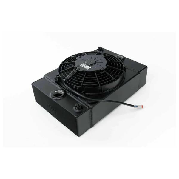 Universal Drag Race / Tuck Radiator Black